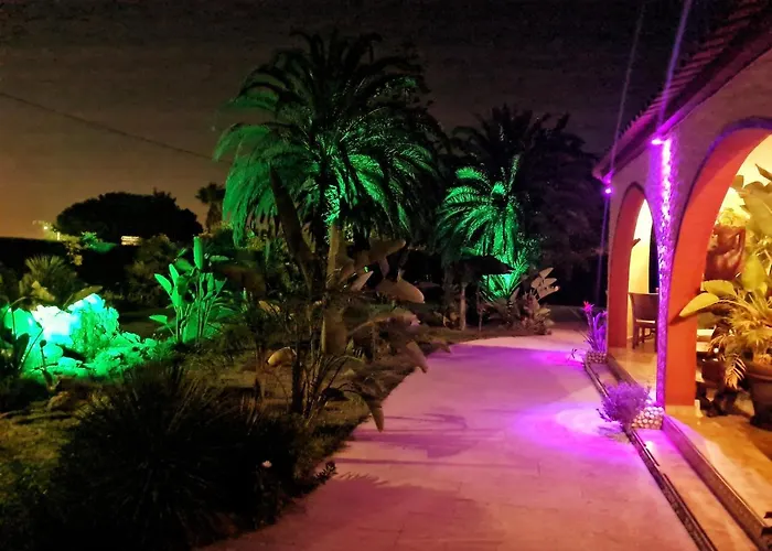 Couette-café Paraiso - Naturism Optional Adults Only 4*