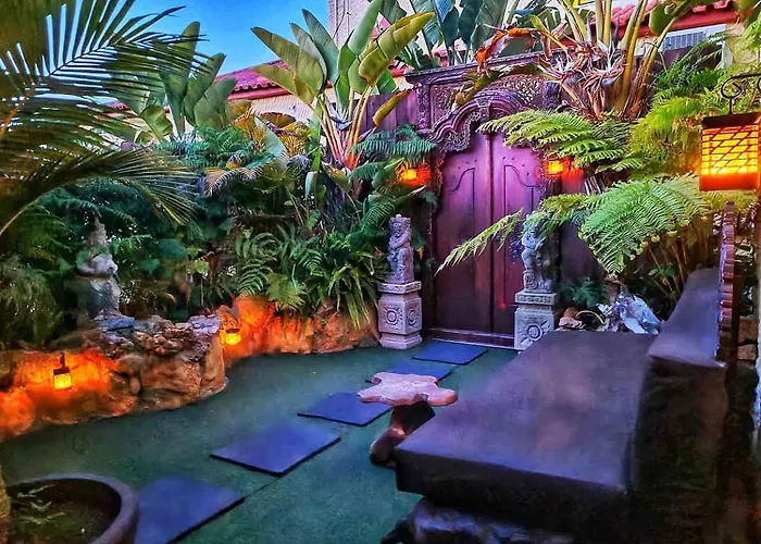 Paraiso - Naturism Optional Adults Only Couette-café Porches (Algarve)