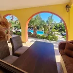 Couette-café Paraiso - Naturism Optional Adults Only Porches (Algarve)