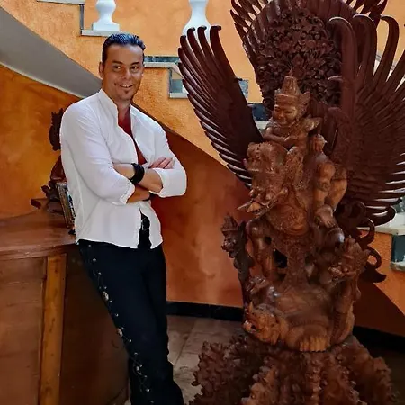 Villa Paraiso - Naturism Optional Adults Only Bed & Breakfast Porches (Algarve)