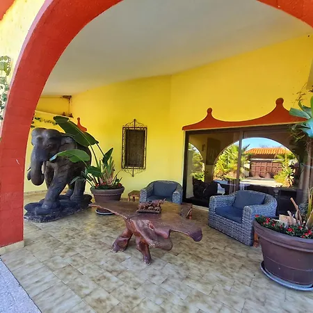 Paraiso - Naturism Optional Adults Only Bed & Breakfast 4*