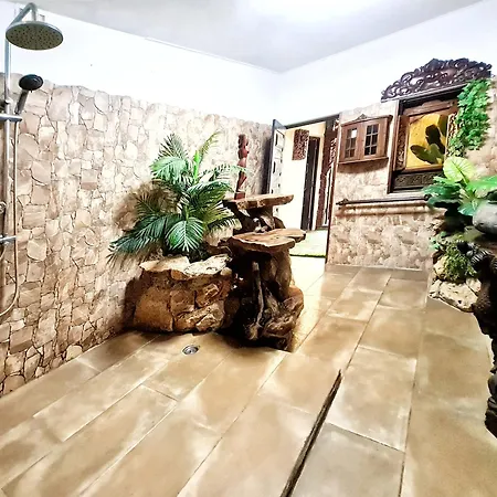 Paraiso - Naturism Optional Adults Only Bed & Breakfast 4*