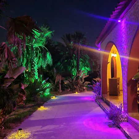 Paraiso - Naturism Optional Adults Only Couette-café Porches (Algarve)