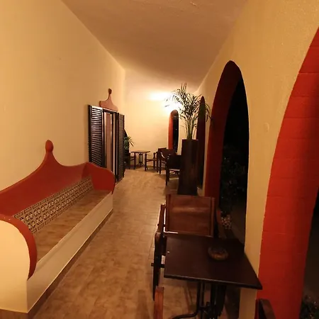 Couette-café Paraiso - Naturism Optional Adults Only Porches (Algarve)